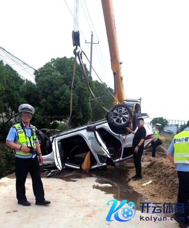 新东说念主成婚前一天开车坠河双双受难